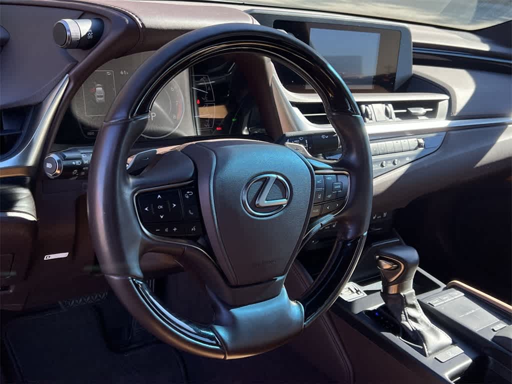Thumbnail: 2019 Lexus ES - 23