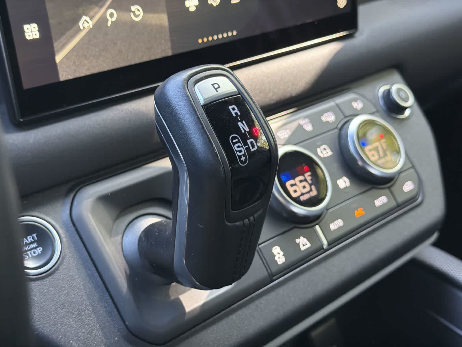 Thumbnail: 2022 Land Rover Defender - 24