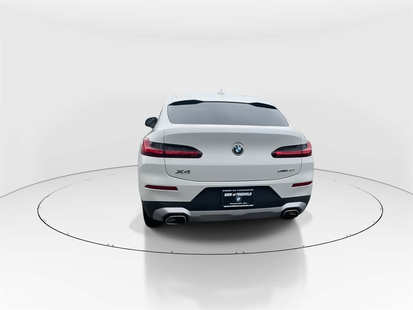 Thumbnail: 2023 BMW X4 - 8