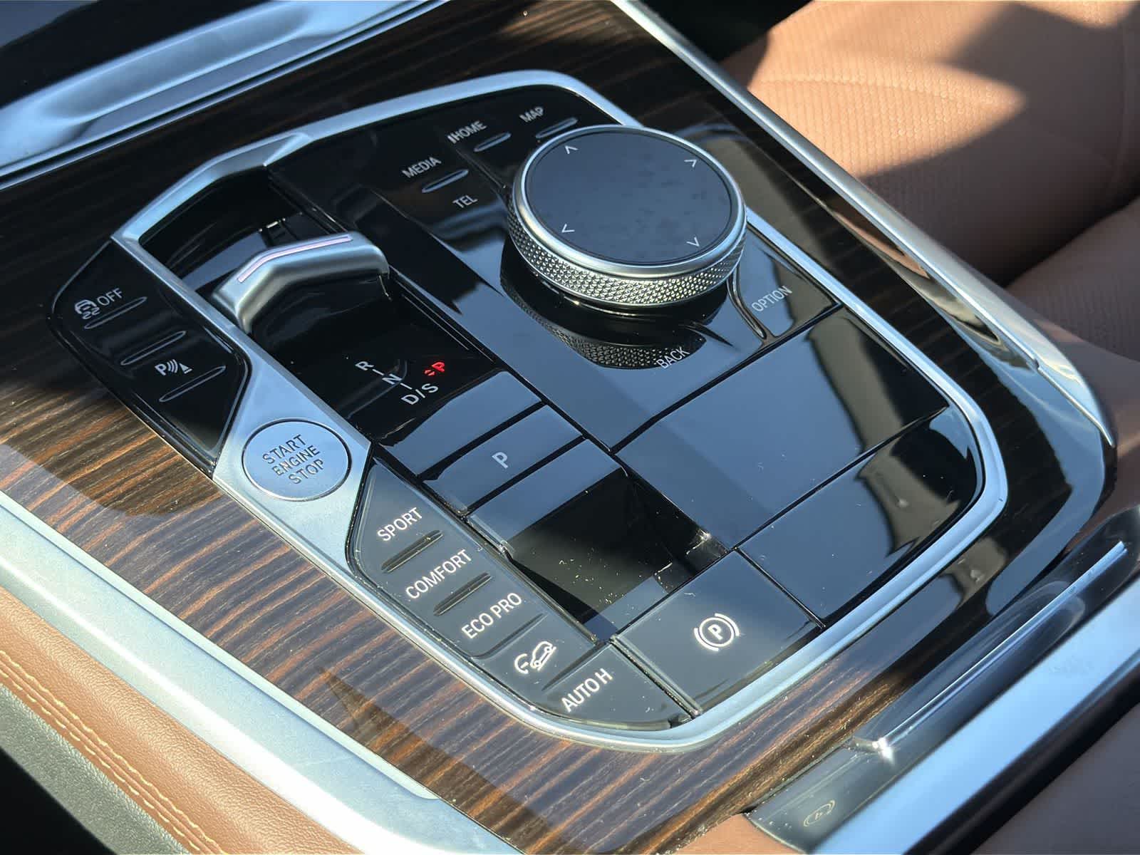 Thumbnail: 2026 BMW X5 - 25