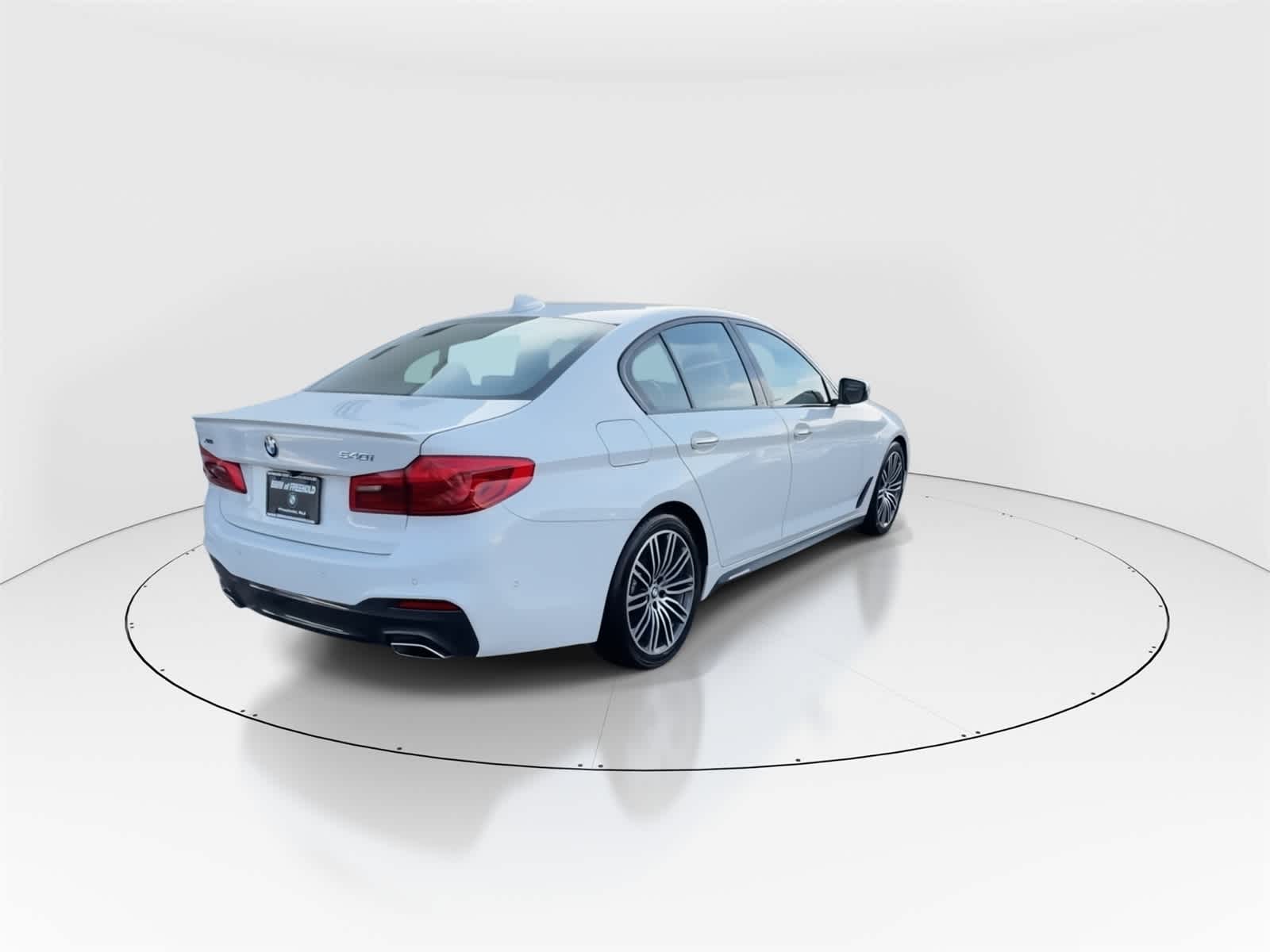 Thumbnail: 2018 BMW 5 Series - 9