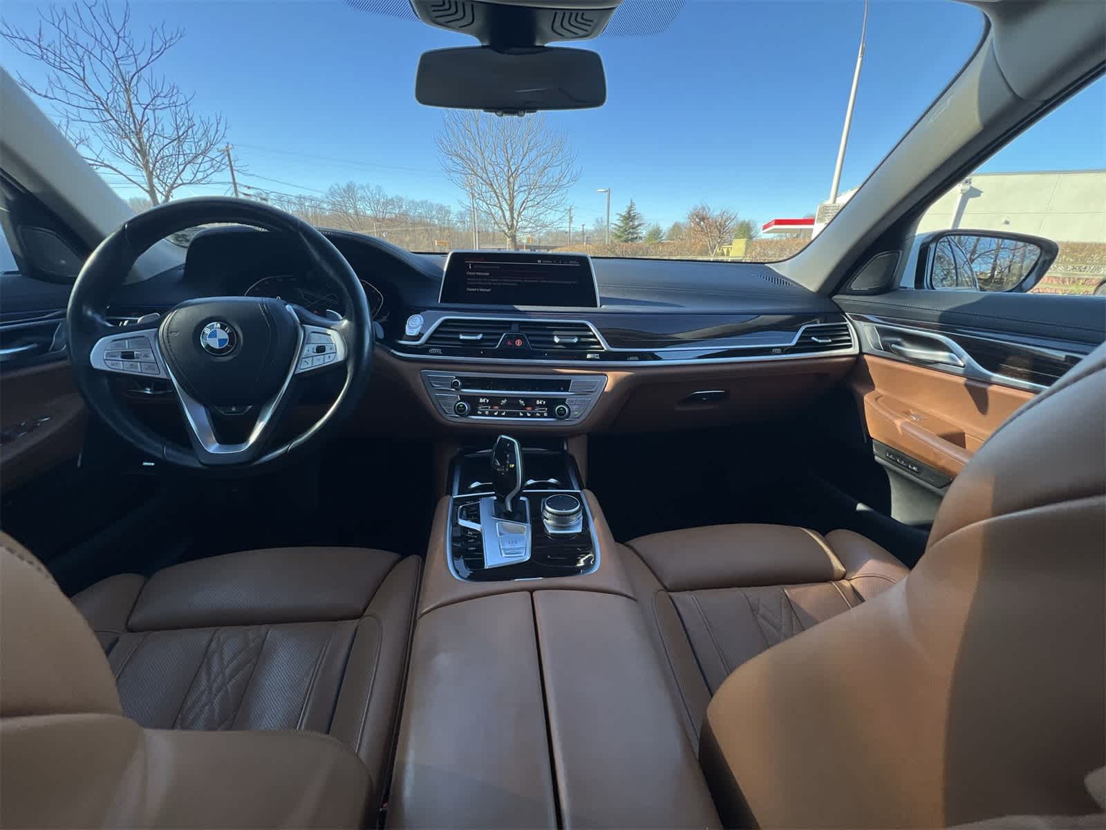 Thumbnail: 2021 BMW 7 Series - 18