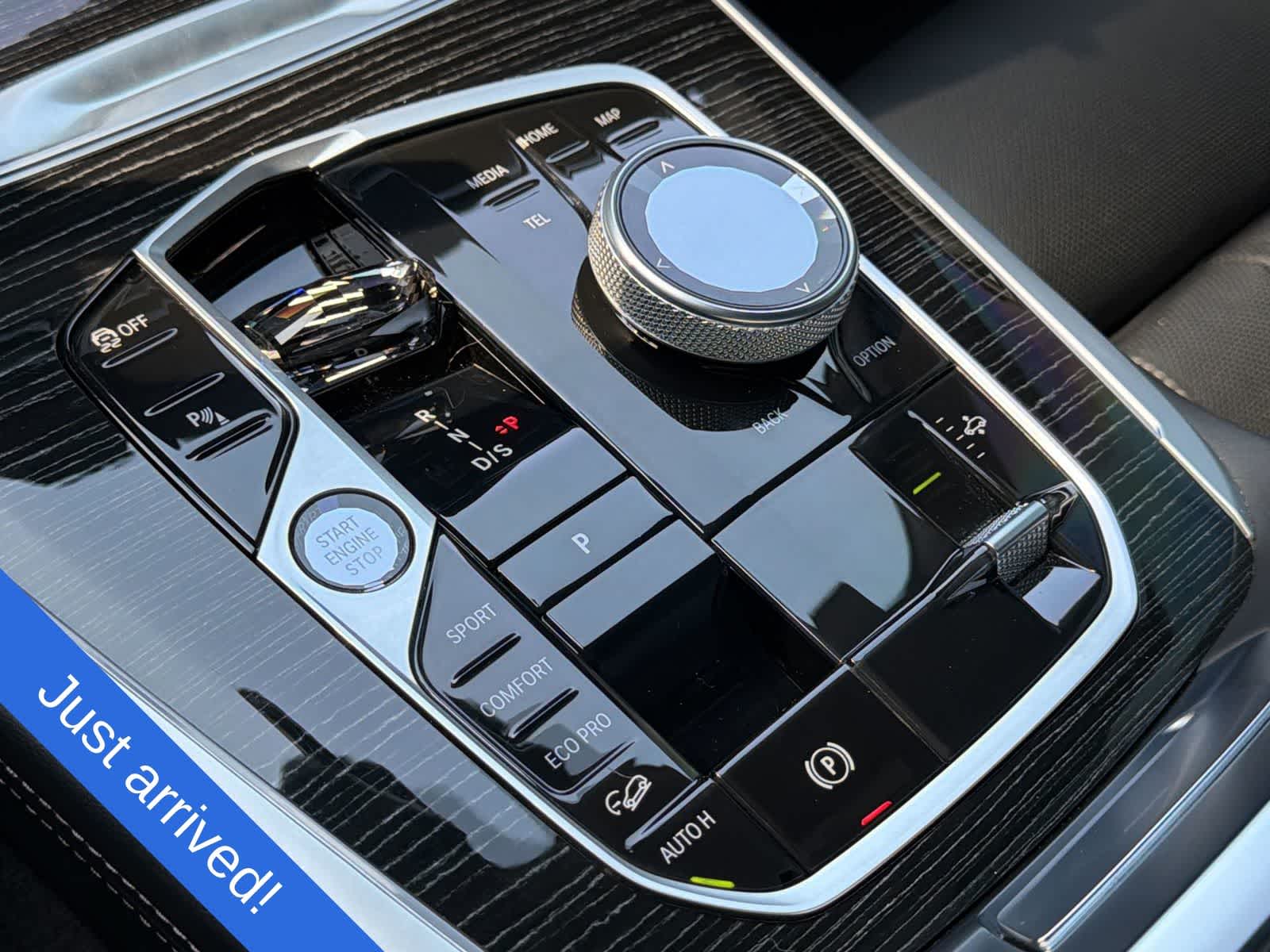 Thumbnail: 2025 BMW X7 - 25