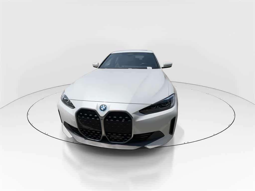 Thumbnail: 2023 BMW i4 - 3