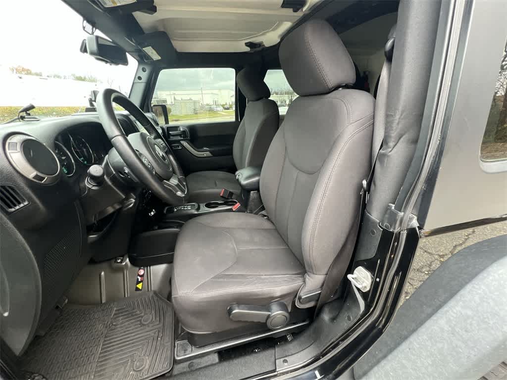 Thumbnail: 2016 Jeep Wrangler - 19