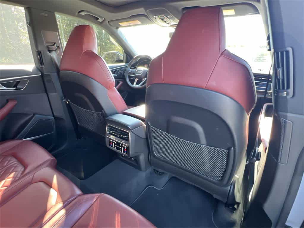 Thumbnail: 2023 Audi SQ8 - 20