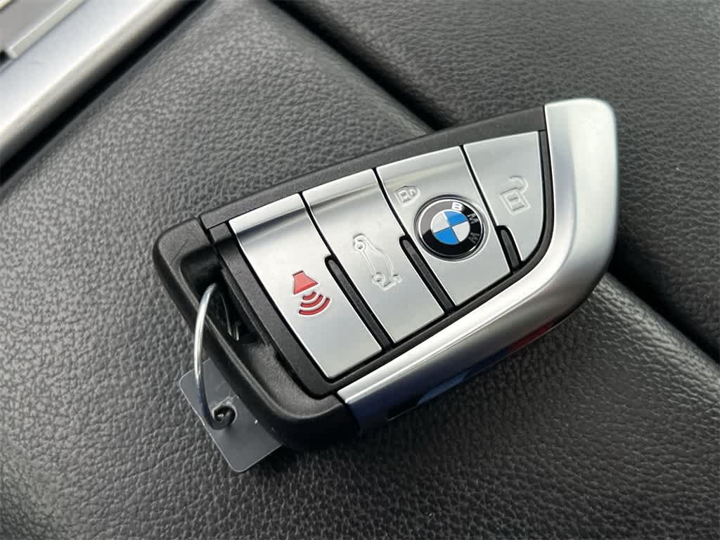 Thumbnail: 2021 BMW X7 - 28