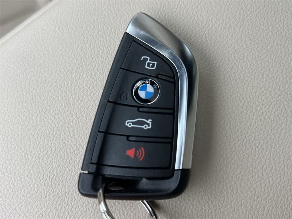 Thumbnail: 2022 BMW 3 Series - 28