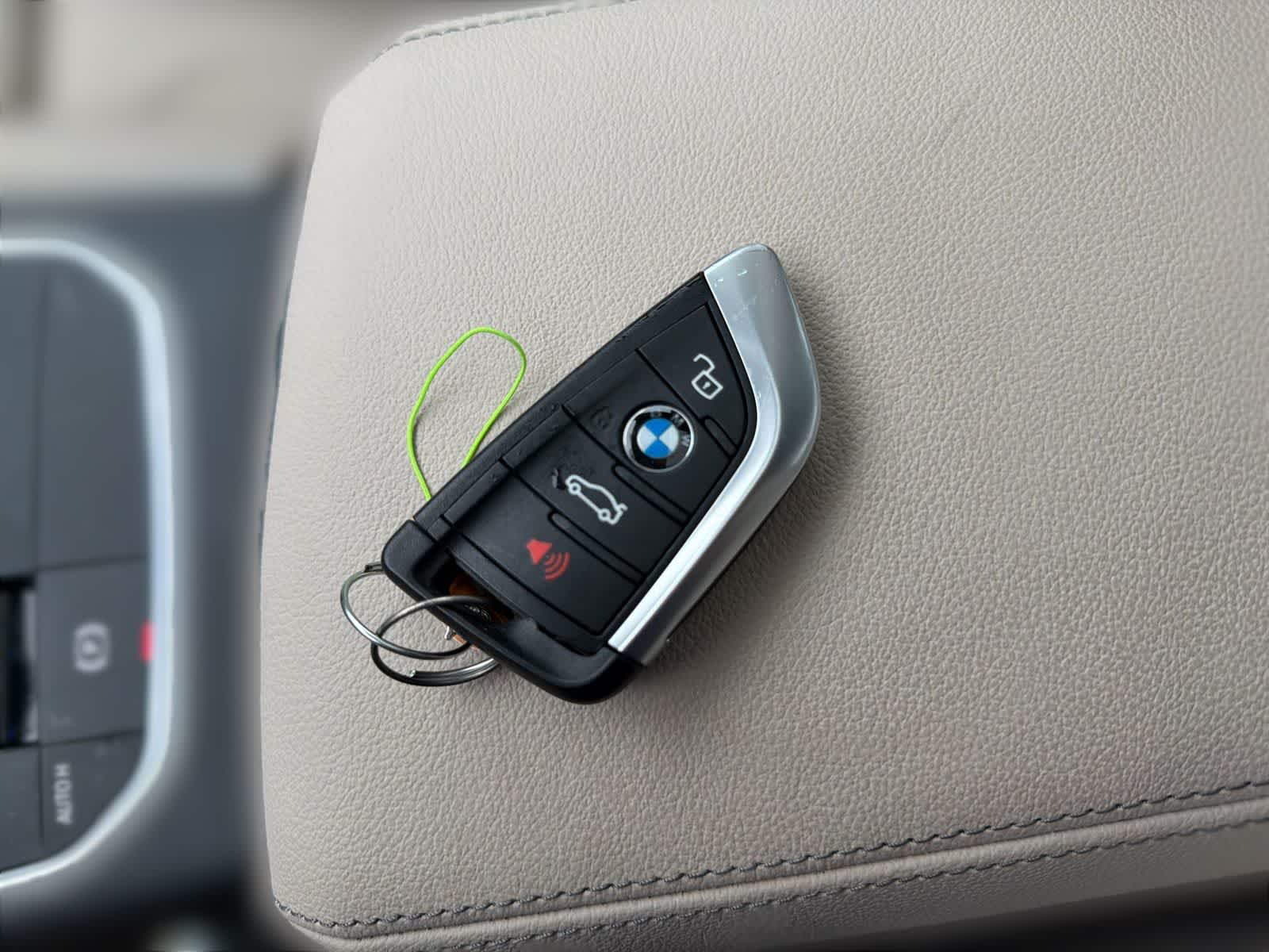 Thumbnail: 2025 BMW 3 Series - 28