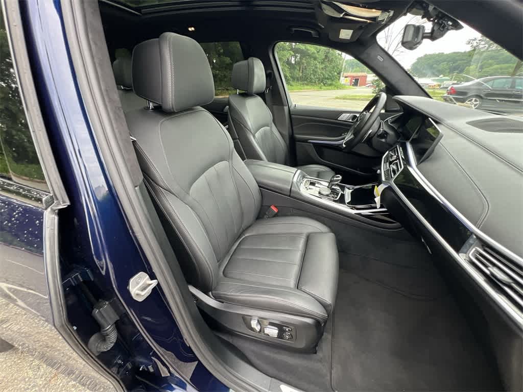 Thumbnail: 2021 BMW X7 - 22
