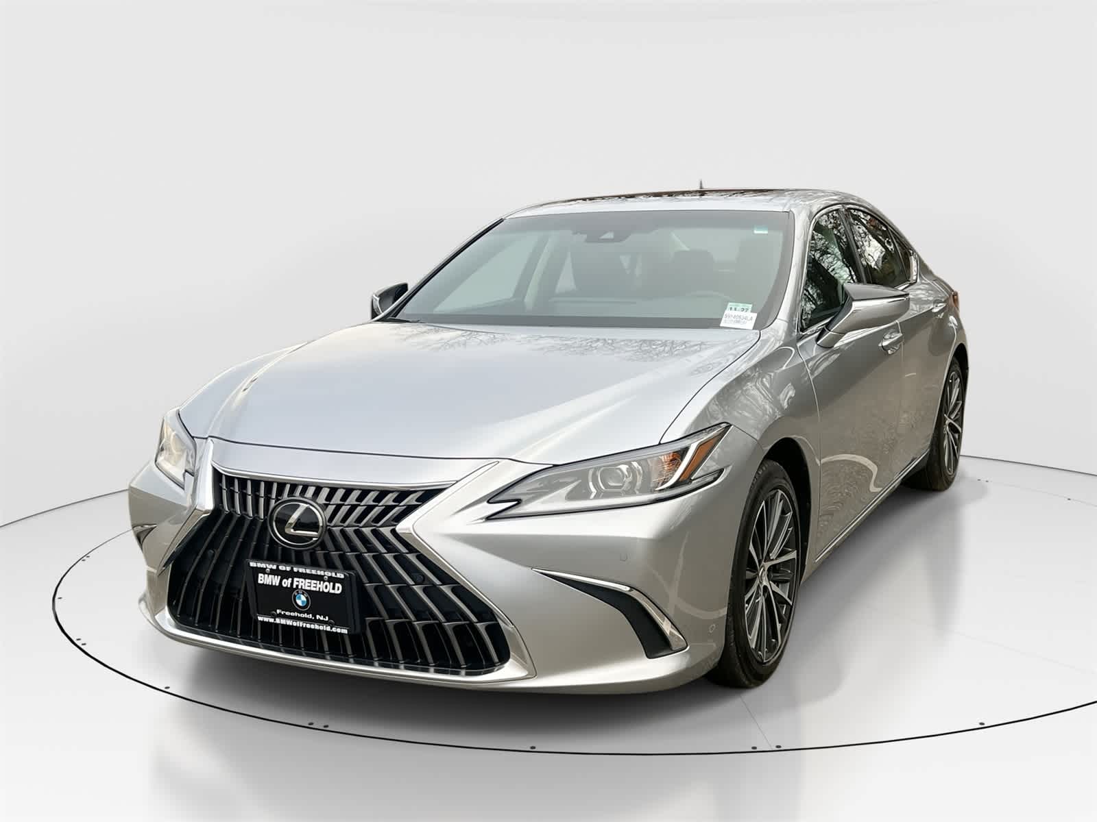 2023 Lexus ES 350's photo