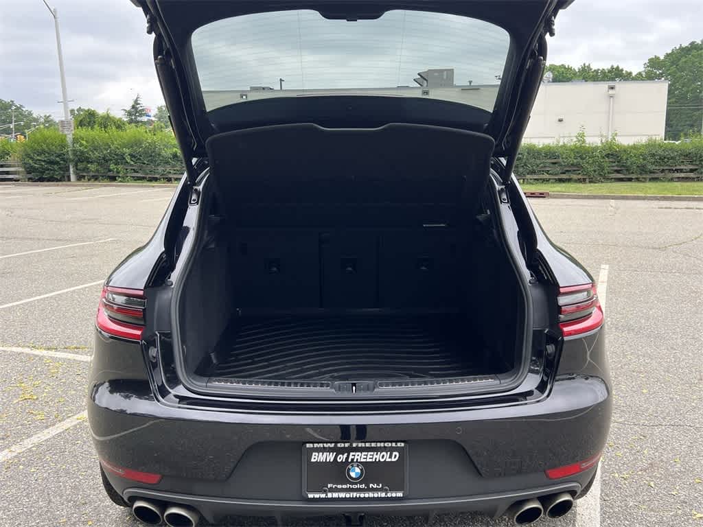 Thumbnail: 2018 Porsche Macan - 27