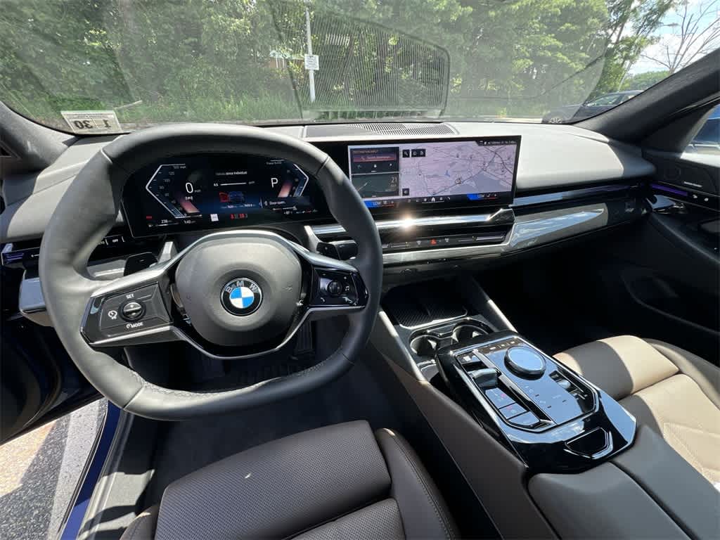 Thumbnail: 2025 BMW 5 Series - 17