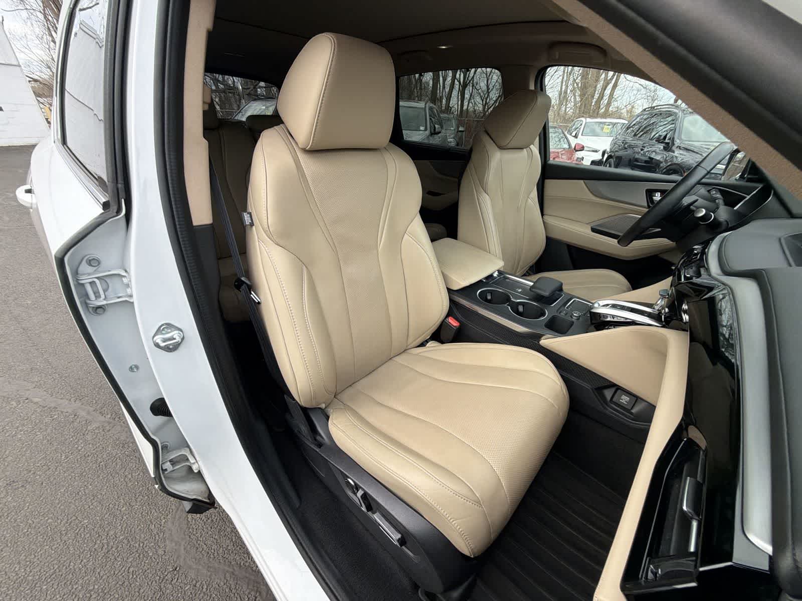 Thumbnail: 2022 Acura MDX - 22