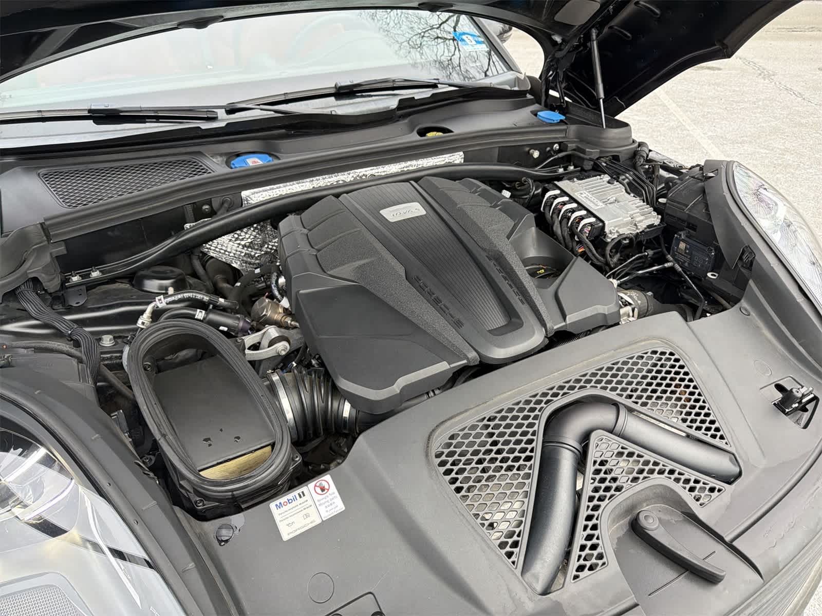 Thumbnail: 2020 Porsche Macan - 17