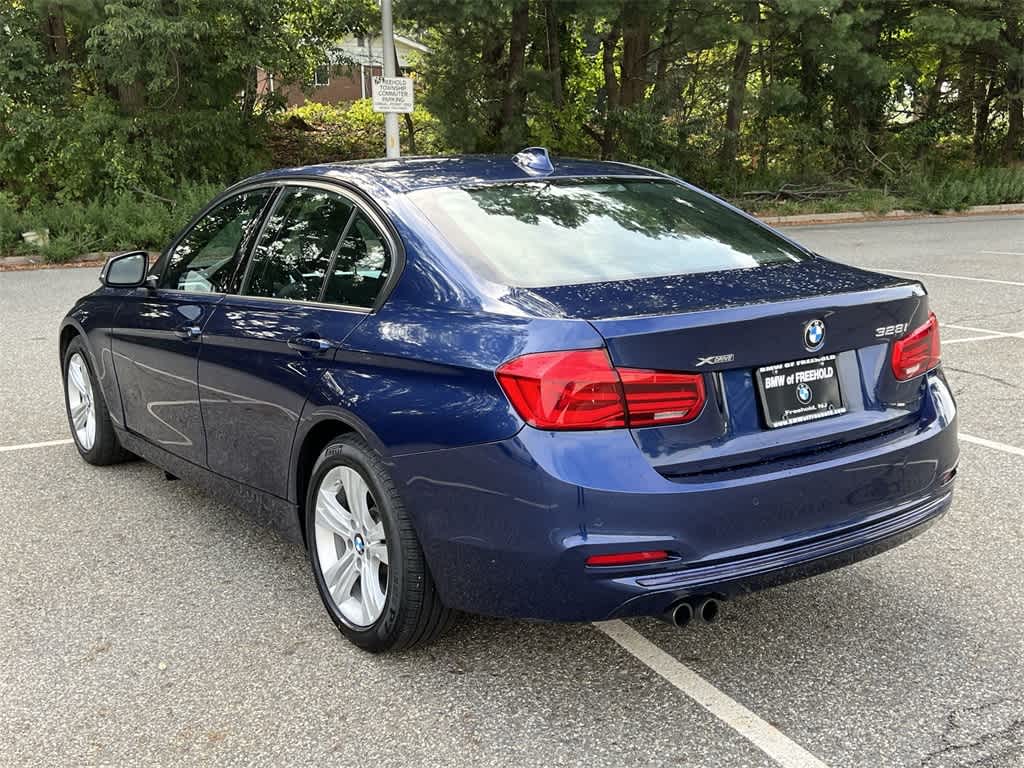 Thumbnail: 2016 BMW 3 Series - 12