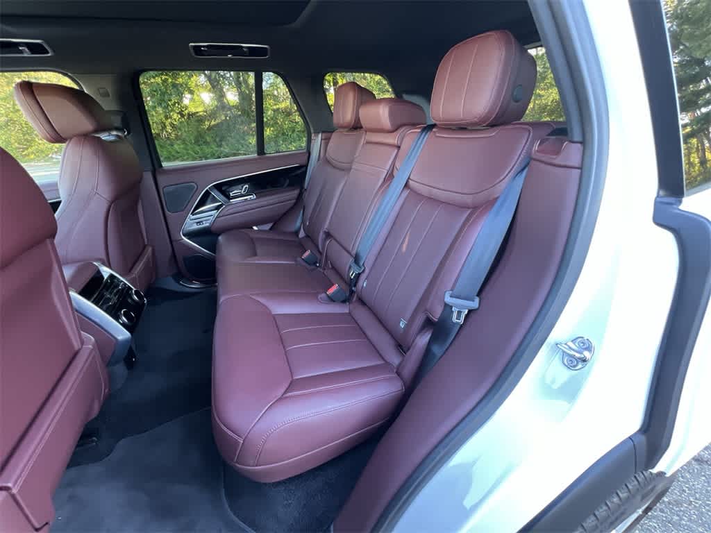 Thumbnail: 2025 Land Rover Range Rover - 21