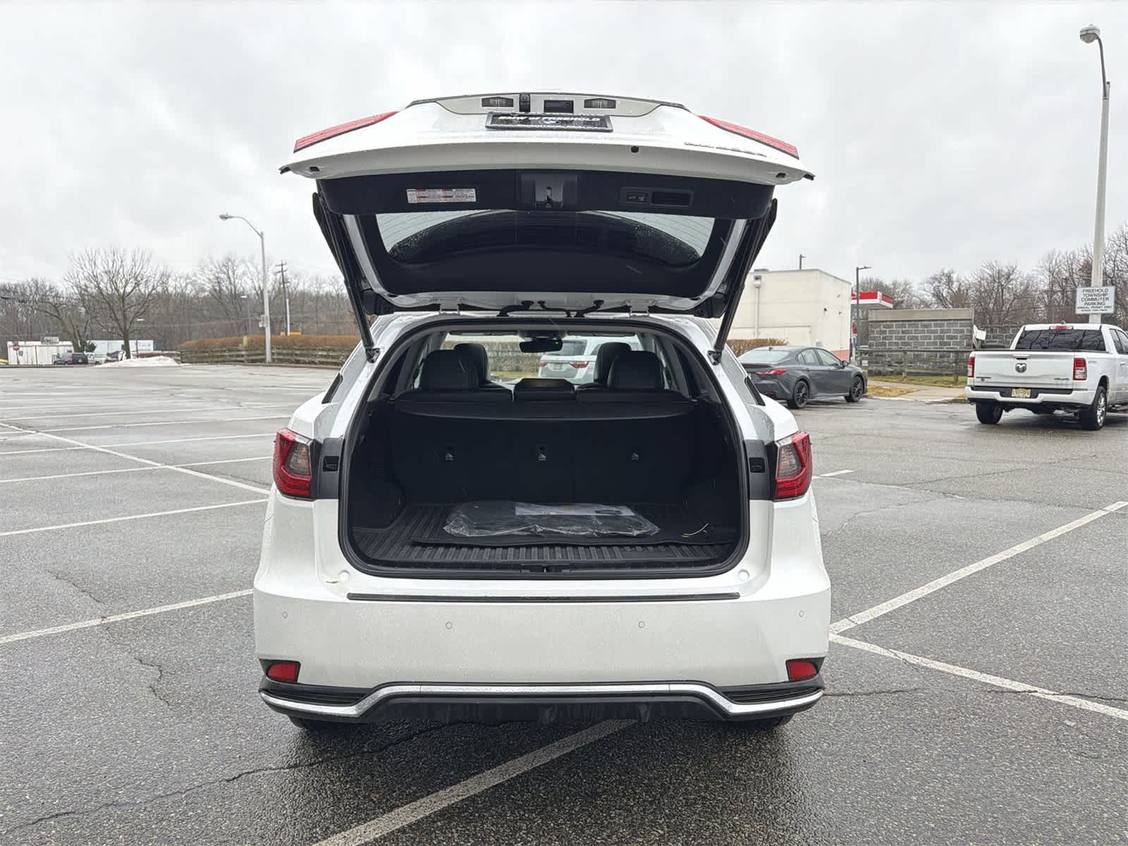 Thumbnail: 2022 Lexus RX - 27