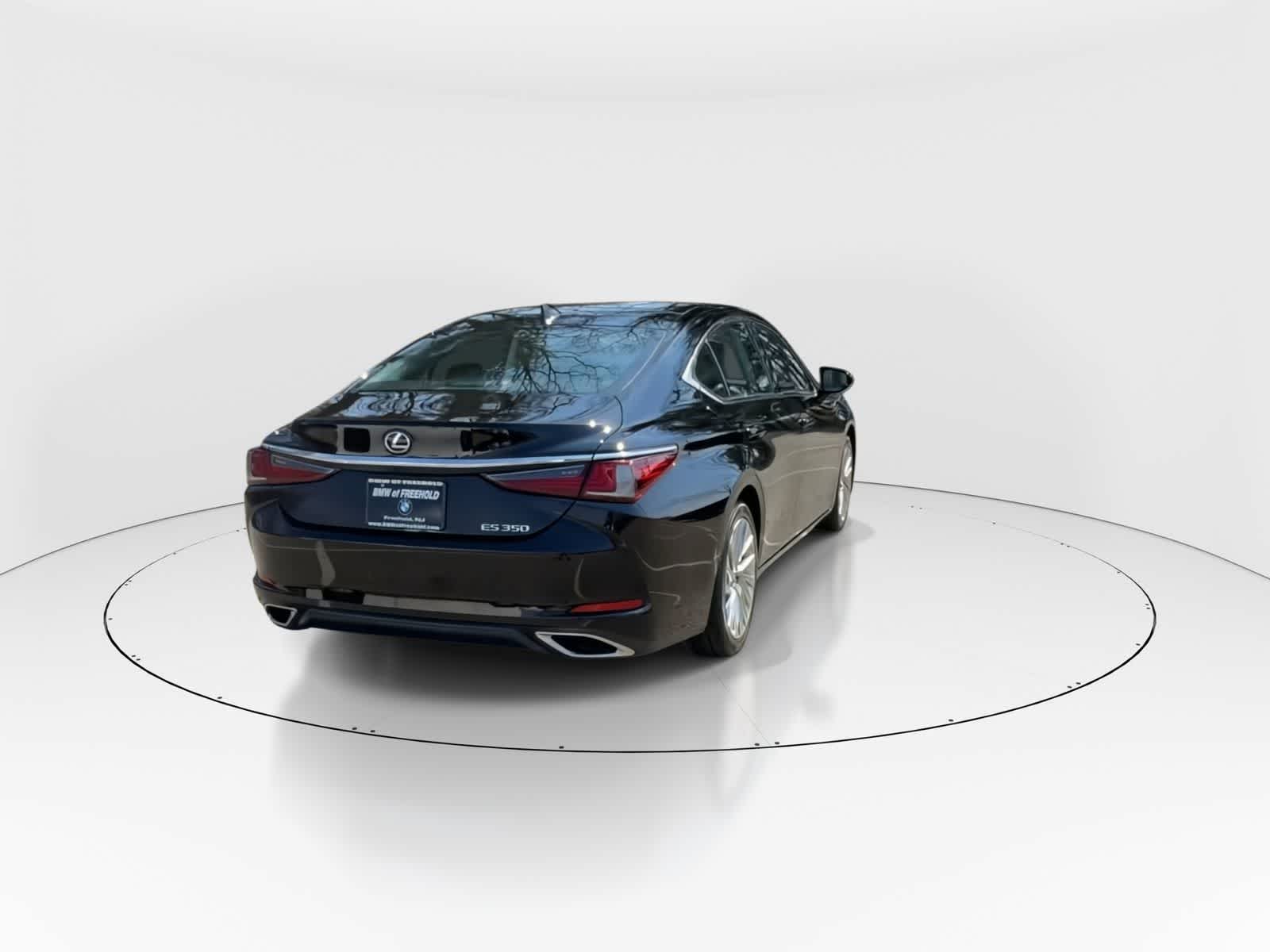 Thumbnail: 2020 Lexus ES - 7