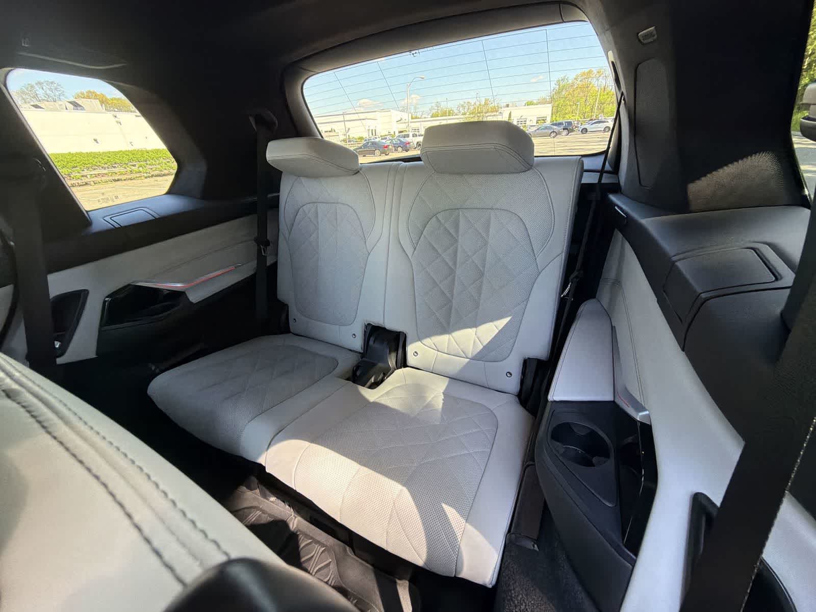 Thumbnail: 2023 BMW X7 - 30