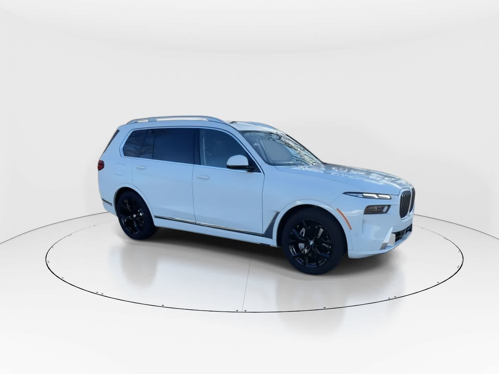 Thumbnail: 2025 BMW X7 - 3