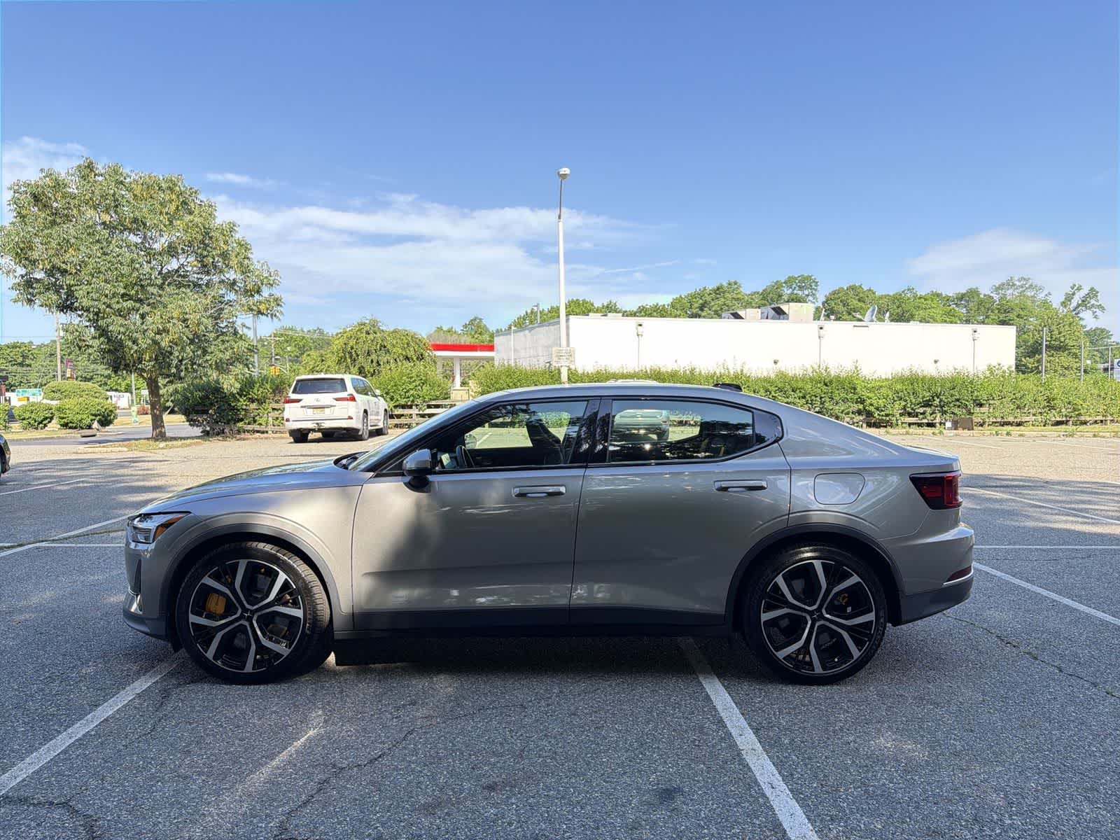 Thumbnail: 2022 Polestar 2 - 11