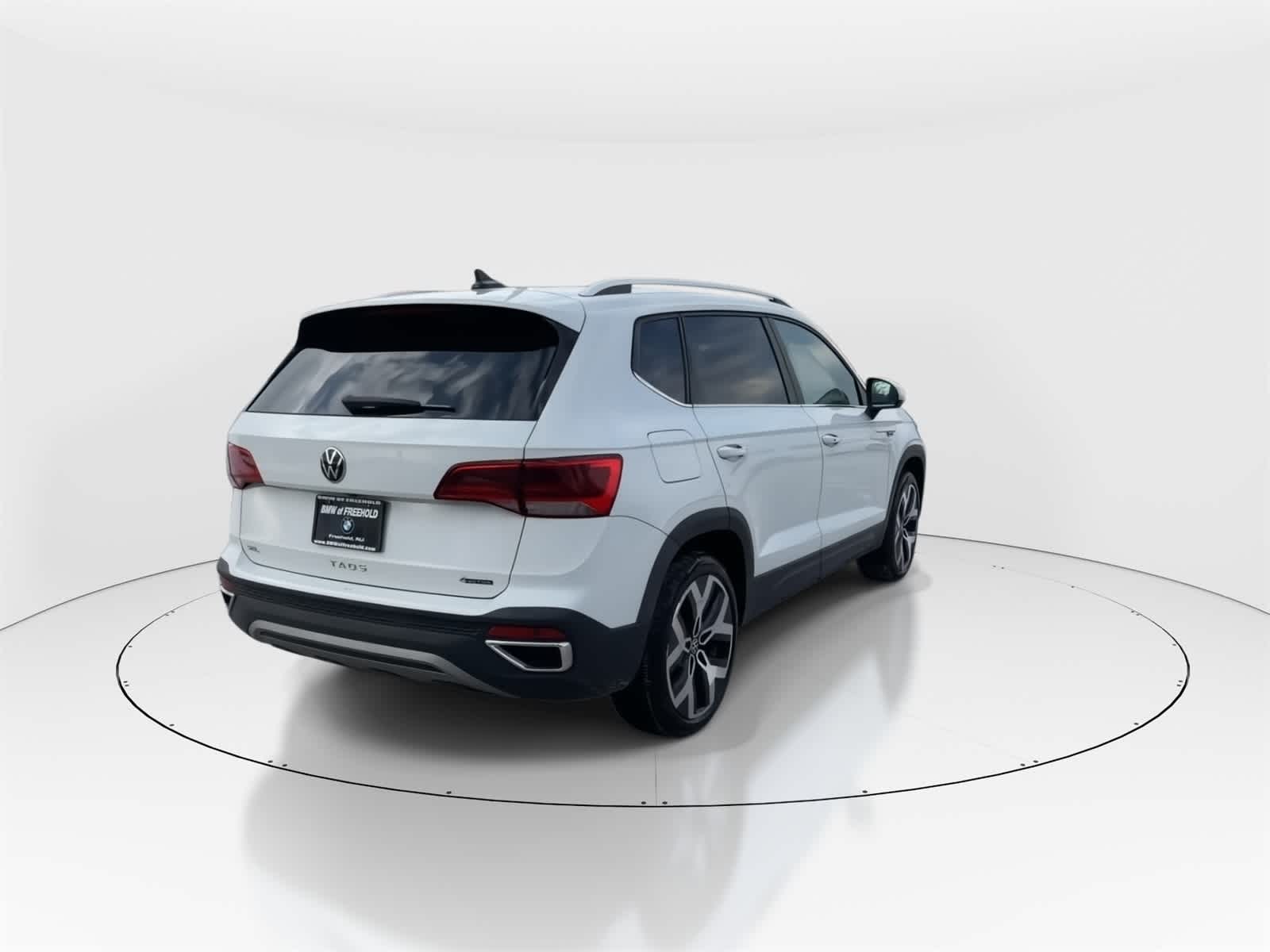 Thumbnail: 2022 Volkswagen Taos - 9