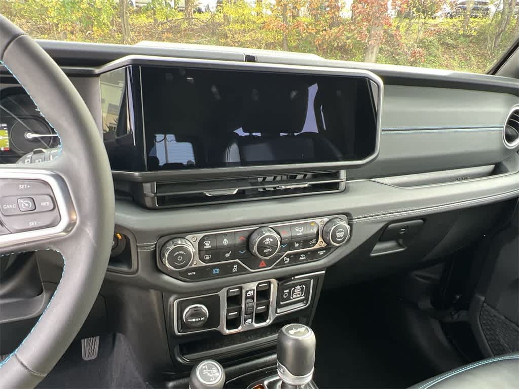 Thumbnail: 2024 Jeep Wrangler - 24