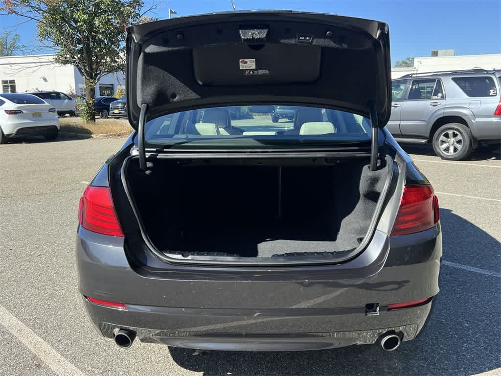 Thumbnail: 2013 BMW 5 Series - 27