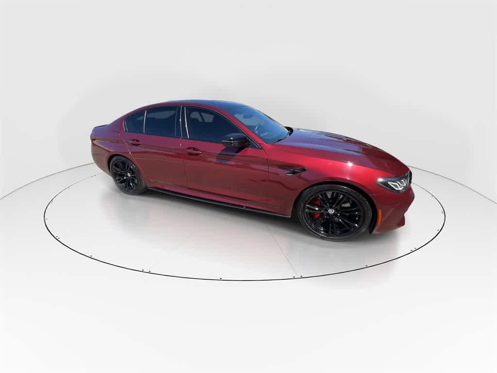 Thumbnail: 2022 BMW M5 - 2