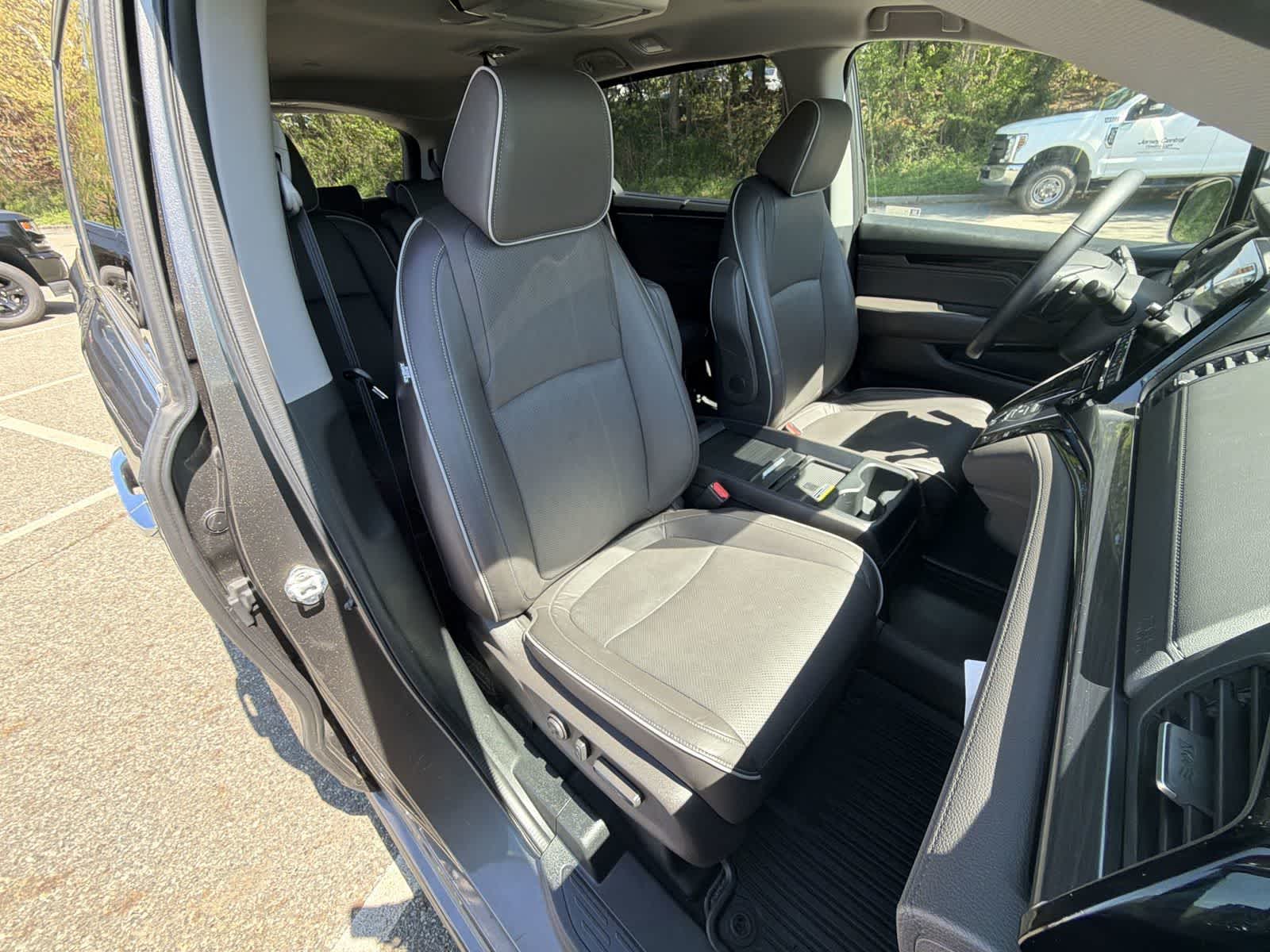 Thumbnail: 2023 Honda Odyssey - 22