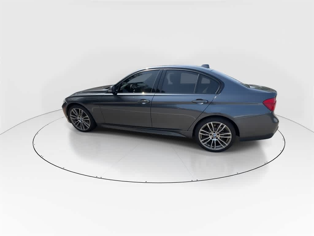 Thumbnail: 2016 BMW 3 Series - 6