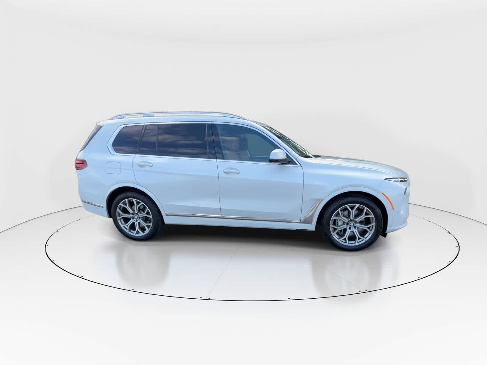 Thumbnail: 2023 BMW X7 - 8