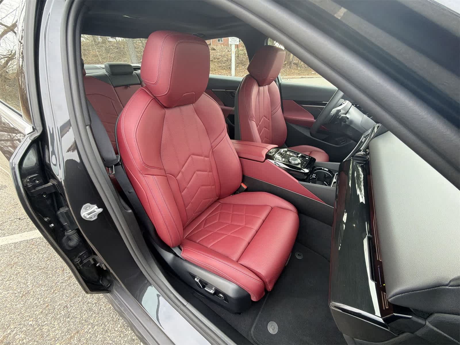 Thumbnail: 2026 BMW 5 Series - 22