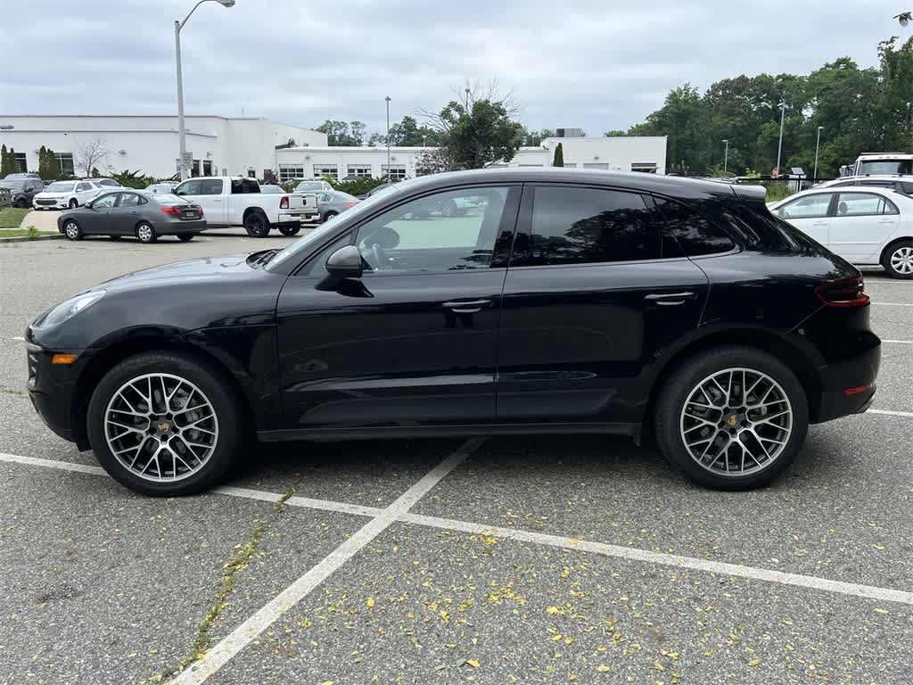 Thumbnail: 2018 Porsche Macan - 11