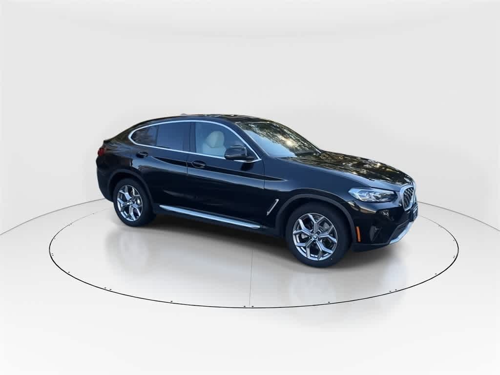 Thumbnail: 2023 BMW X4 - 3