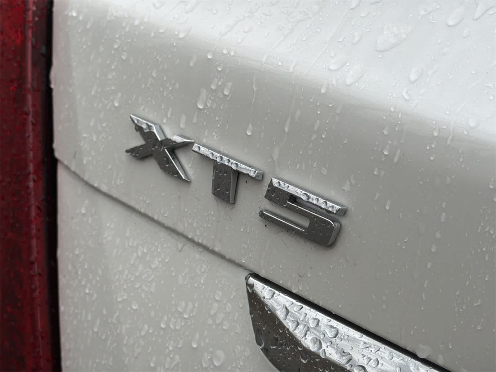 Thumbnail: 2022 Cadillac XT5 - 15