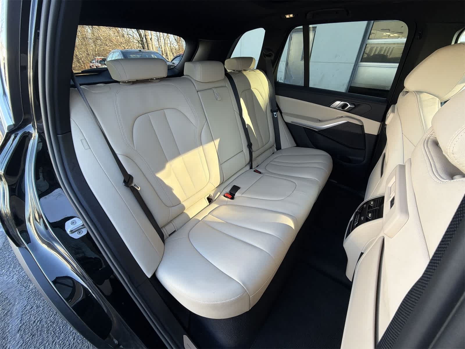 Thumbnail: 2022 BMW X5 - 21