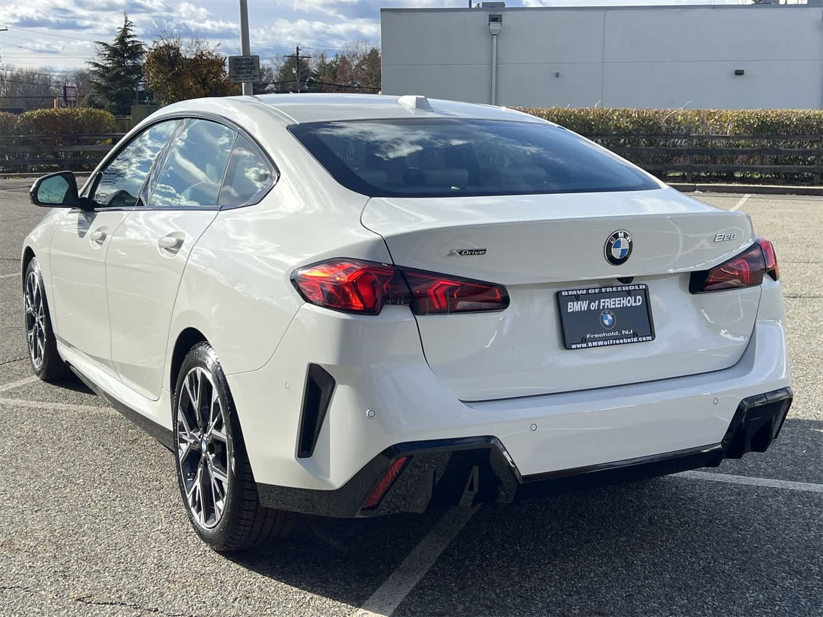 Thumbnail: 2025 BMW 2 Series - 12