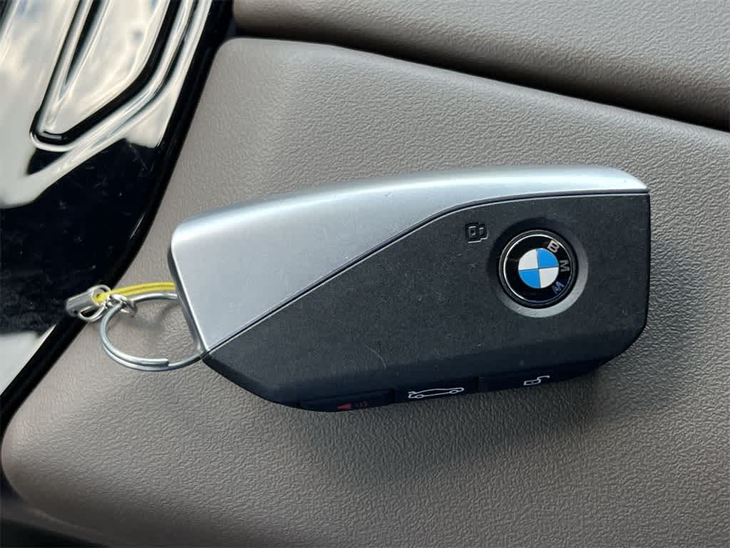 Thumbnail: 2025 BMW 5 Series - 27