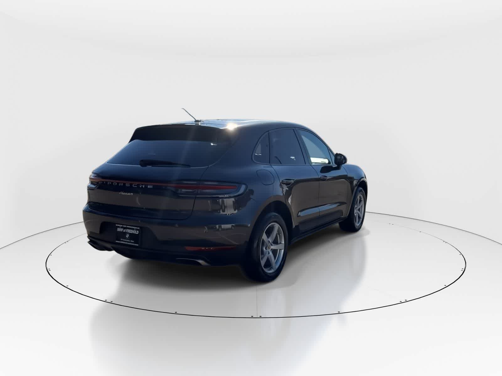 Thumbnail: 2020 Porsche Macan - 7