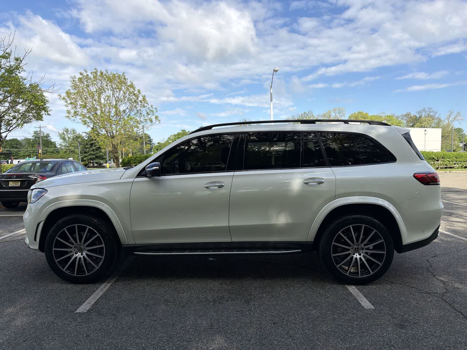 Thumbnail: 2021 Mercedes-Benz GLS - 11
