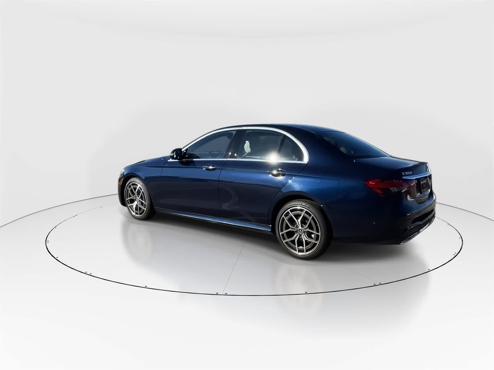 Thumbnail: 2021 Mercedes-Benz E-Class - 7