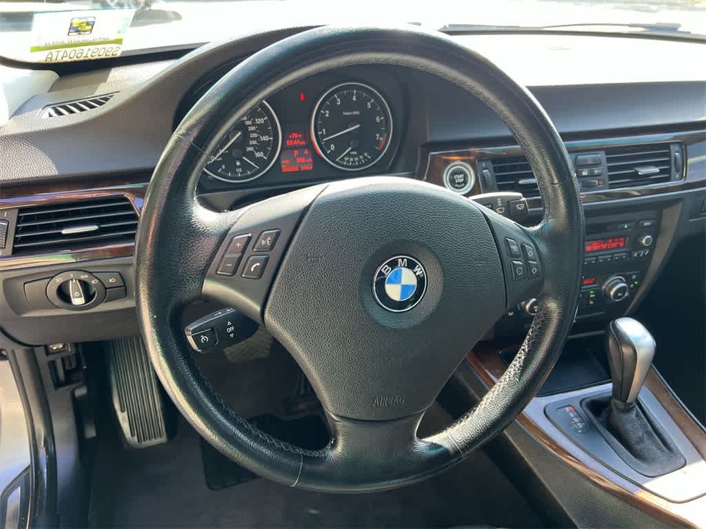 Thumbnail: 2011 BMW 3 Series - 23