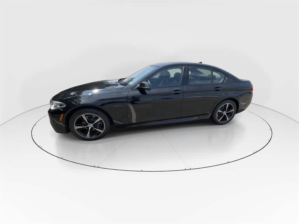 Thumbnail: 2016 BMW 5 Series - 5