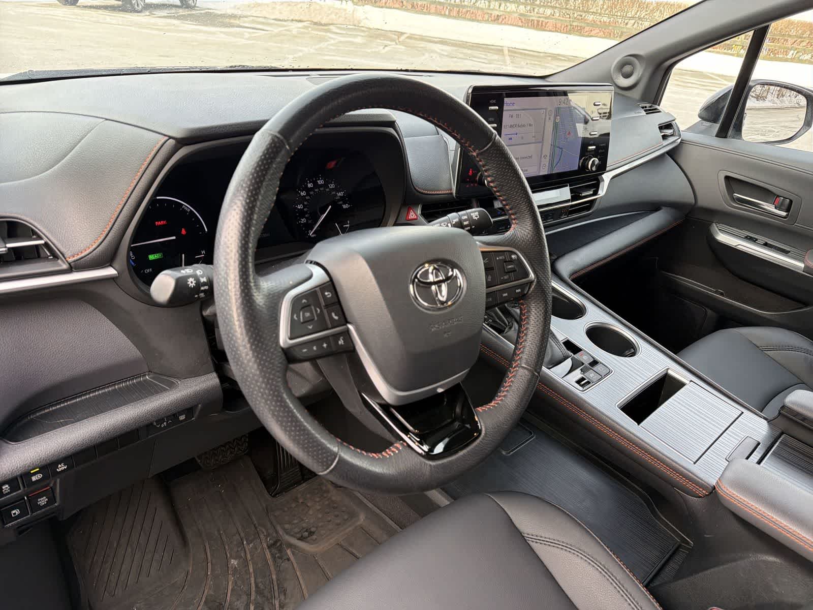 Thumbnail: 2021 Toyota Sienna - 23