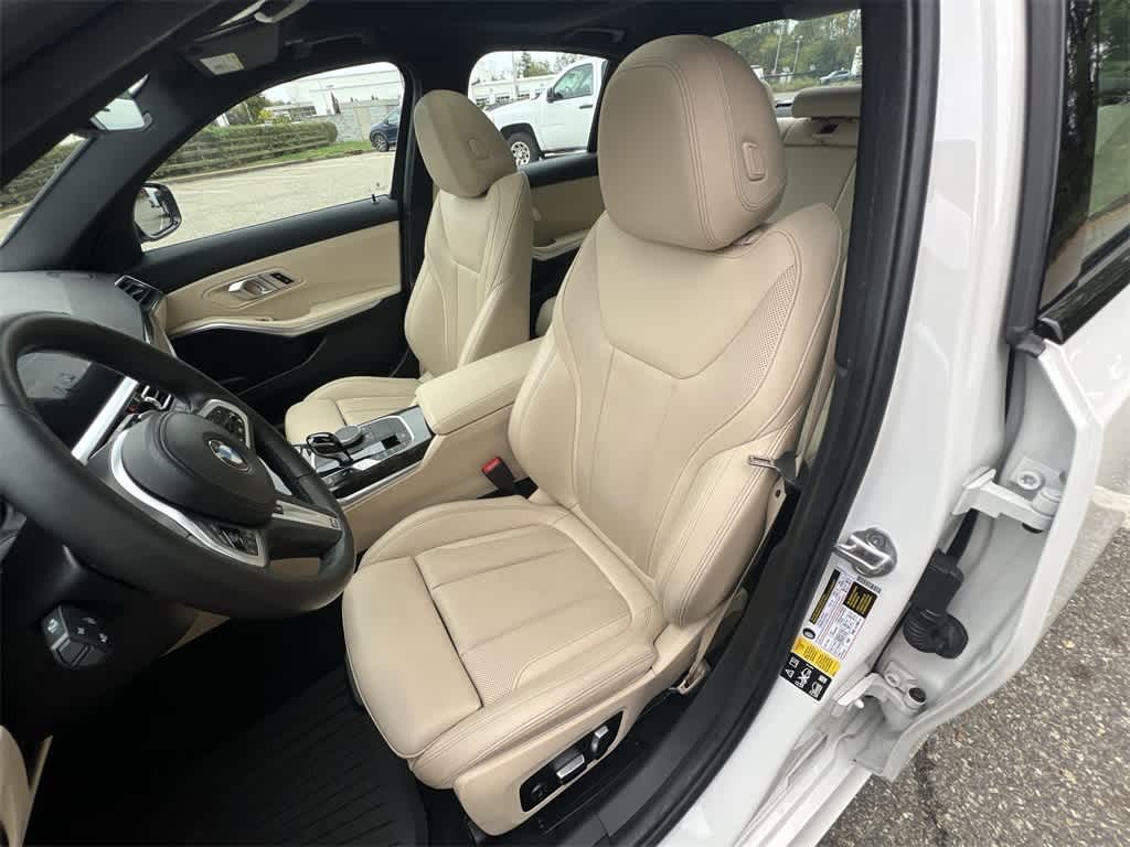 Thumbnail: 2022 BMW 3 Series - 19