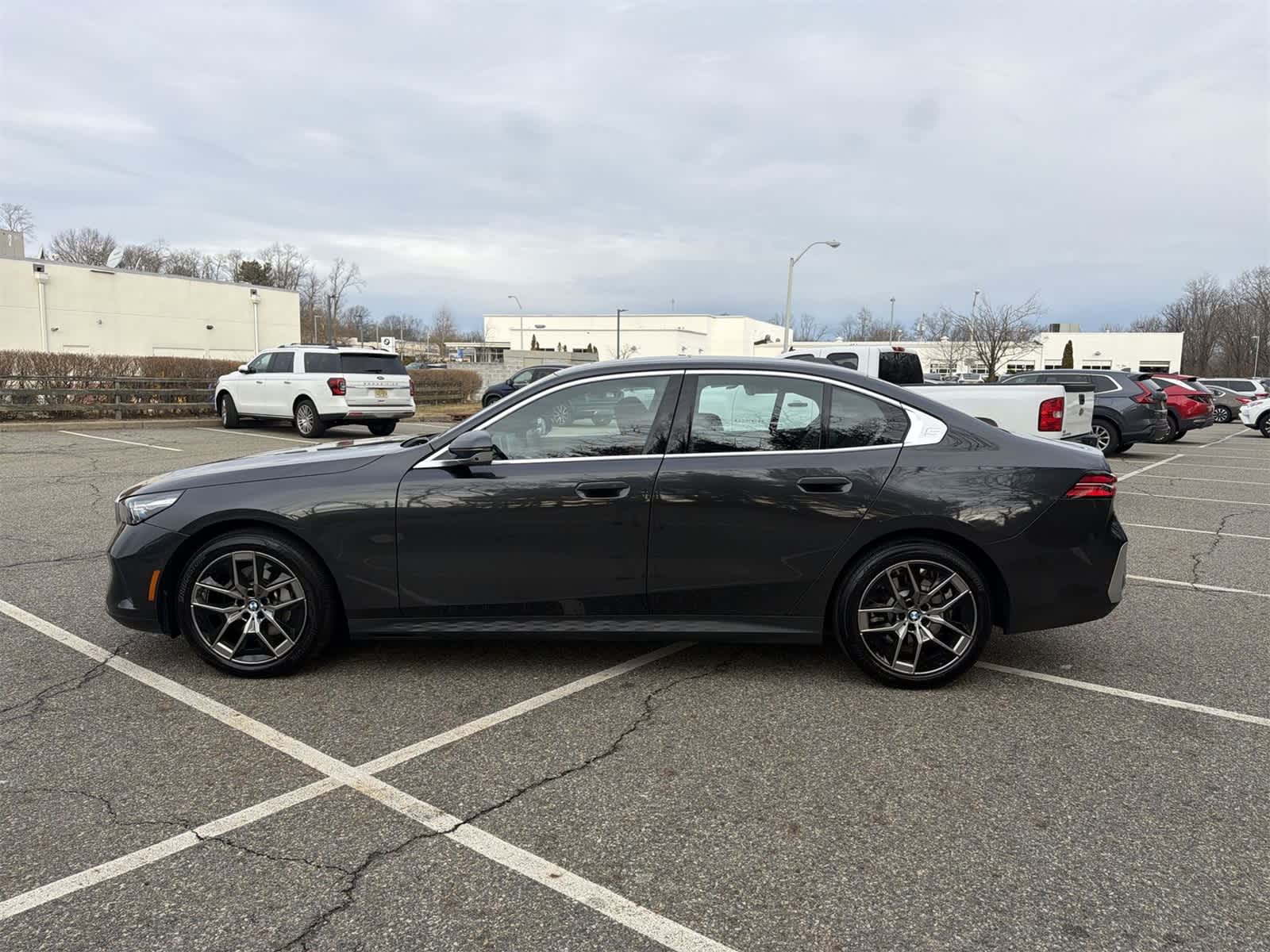 Thumbnail: 2026 BMW 5 Series - 11