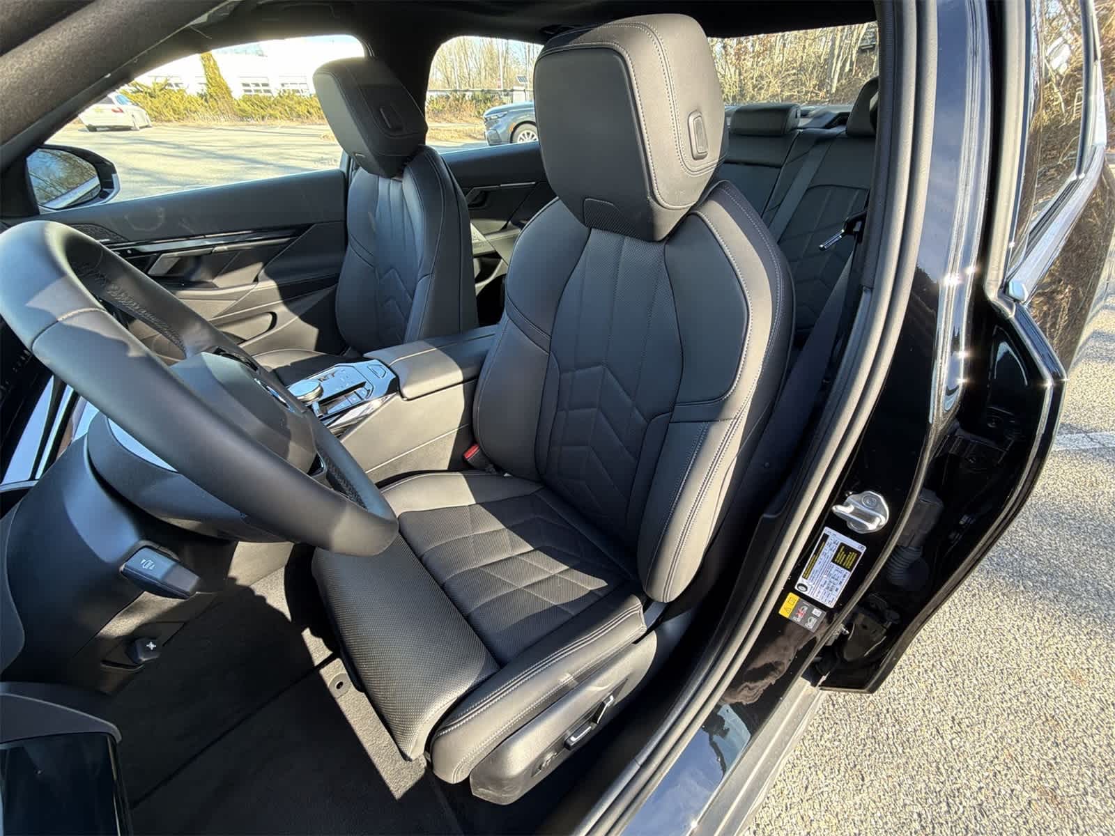 Thumbnail: 2025 BMW i5 - 19