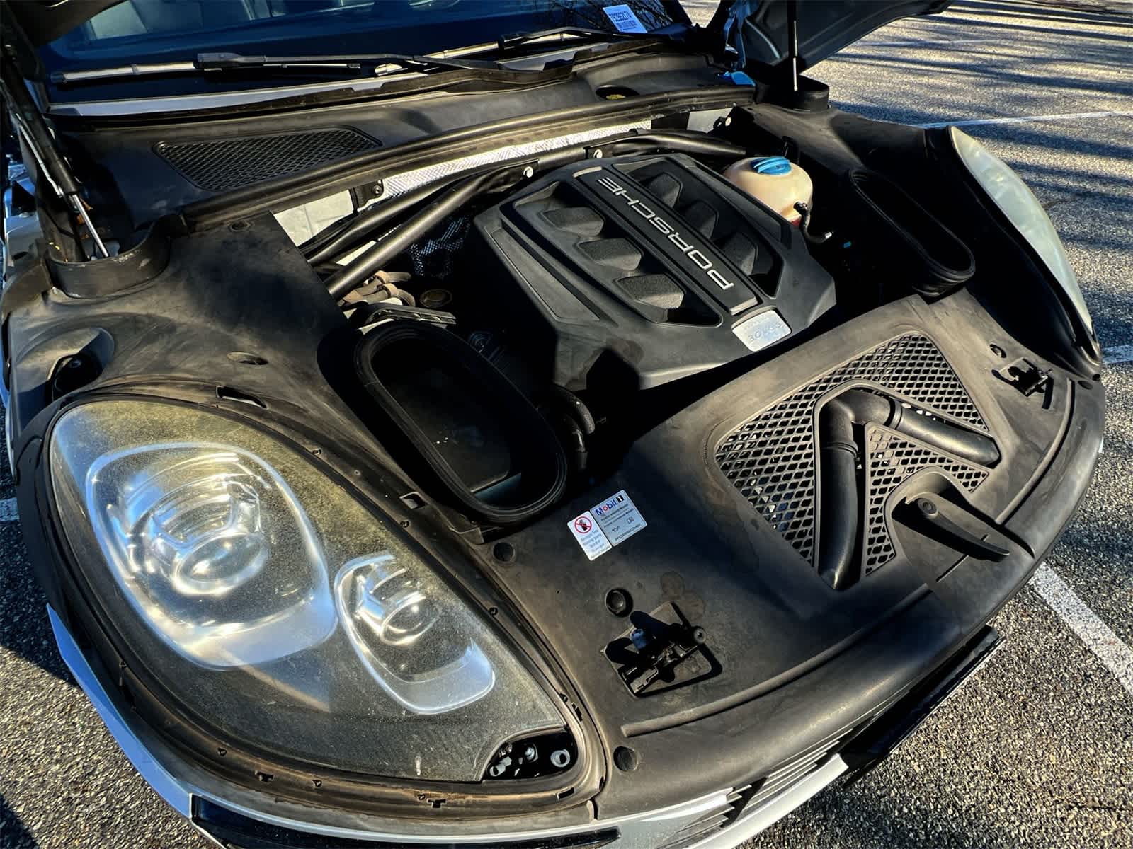 Thumbnail: 2017 Porsche Macan - 17